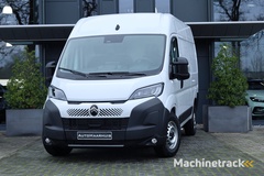 citroen-jumper-2.2-bluehdi-140pk-l2h2-3.5t-automaat-groen-navi-camera-adapt.cruise-apple-carplay-smart-key