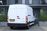 Minituur van Renault Master T35 2.3 dCi 135 L2H2 Comfort | Trekhaak | Cruise | 3 pers. | Navi