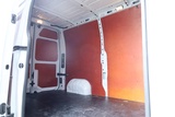 Minituur van Renault Master T35 2.3 dCi 135 L2H2 Comfort | Trekhaak | Cruise | 3 pers. | Navi