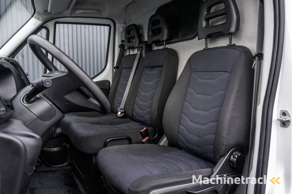 Iveco Daily **35S16V 2.3 L3H2 | Nette staat | Euro 6 | Automaat | 155 PK | Climate | Trekhaak**