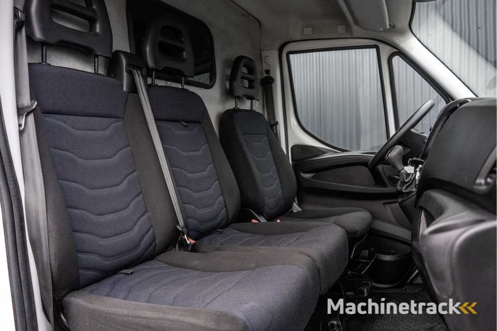 Iveco Daily **35S16V 2.3 L3H2 | Nette staat | Euro 6 | Automaat | 155 PK | Climate | Trekhaak**