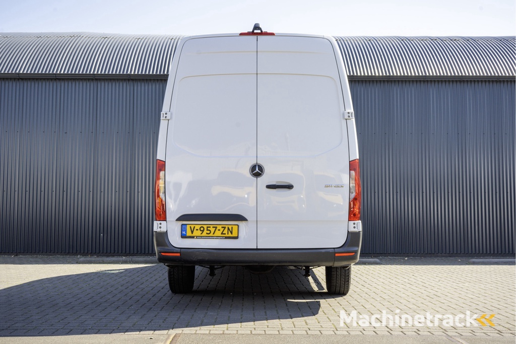 Mercedes-Benz Sprinter 311 CDI L3H2 | Volledig ingericht | CarPlay | Climate | Camera | Euro 6 | Omvormer | Oprijplaat