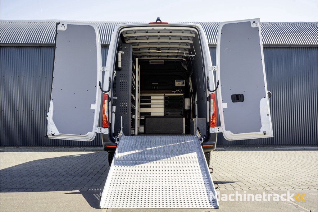 Mercedes-Benz Sprinter 311 CDI L3H2 | Volledig ingericht | CarPlay | Climate | Camera | Euro 6 | Omvormer | Oprijplaat