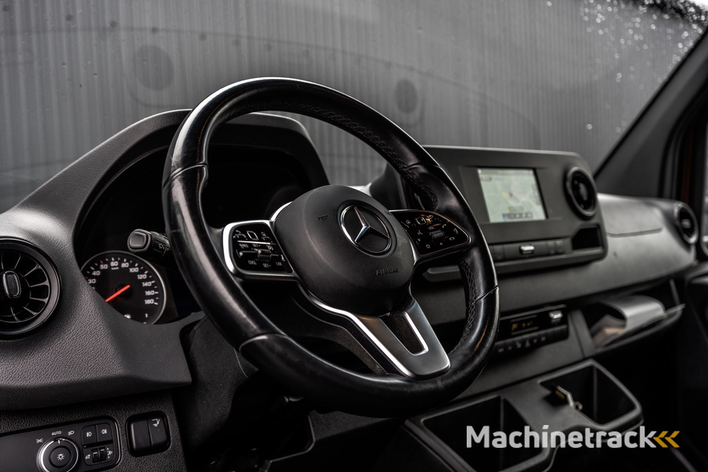 Mercedes-Benz Sprinter 515 CDI | Bakwagen met laadklep | Automaat | Mbux | Carplay | Navigatie | Climate | Cruise | Euro 6
