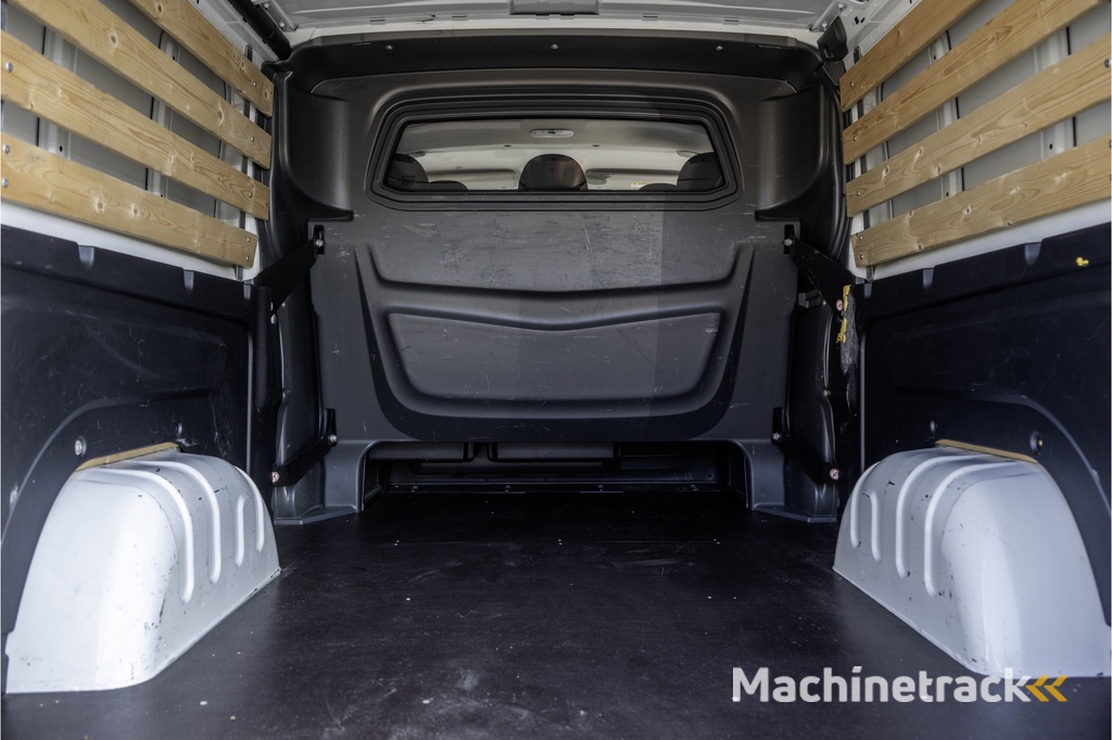 Renault Trafic 1.6 dCi  L2H1 | BJ:13-7-2020 | 5-Zits | LED | Navi | Airco | Cruise | PDC | Euro 6