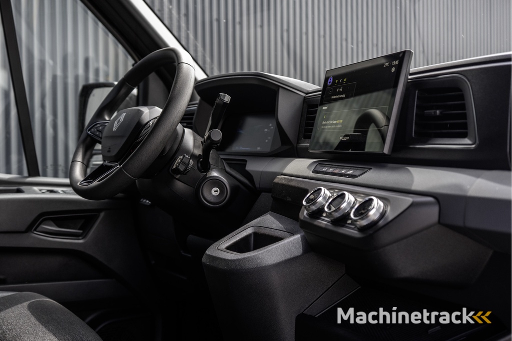 Renault Master E-Tech T35 L2H2 | Red Edition | 87 kWh | LED | Camera | CarPlay | Navi | Cruise | Airco | PDC