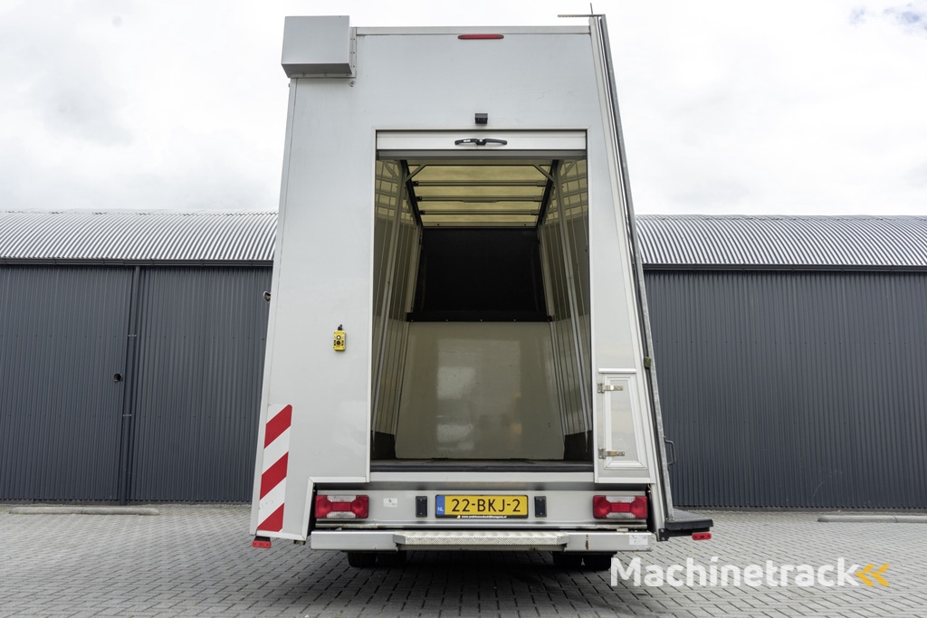 Iveco Daily 50C18 | Glasresteel | Automaat | 180 PK | Camera | Navigatie | Cruise | Airco | Tachograaf | Euro 6