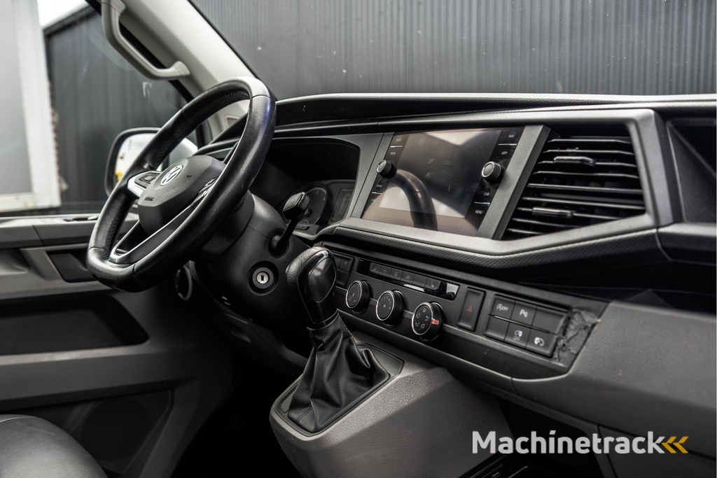 Volkswagen Transporter TDI L2H1 | Automaat | 199PK | CarPlay | Navi | LED | Cruise | Airco | PDC | Euro 6