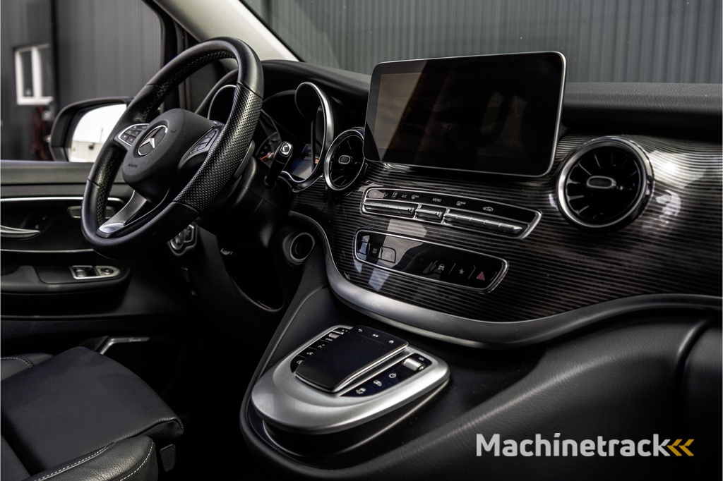 Mercedes-Benz V-klasse V300 | 4Matic | XL | 5-Zits | MBux | LED | ILS | Burmester | 2x Elec Schuifdeur | 360° Camera | Navi | PDC | Climate |  Cruise | Euro 6