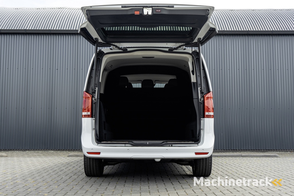 Mercedes-Benz V-klasse V300 | 4Matic | XL | 5-Zits | MBux | LED | ILS | Burmester | 2x Elec Schuifdeur | 360° Camera | Navi | PDC | Climate |  Cruise | Euro 6