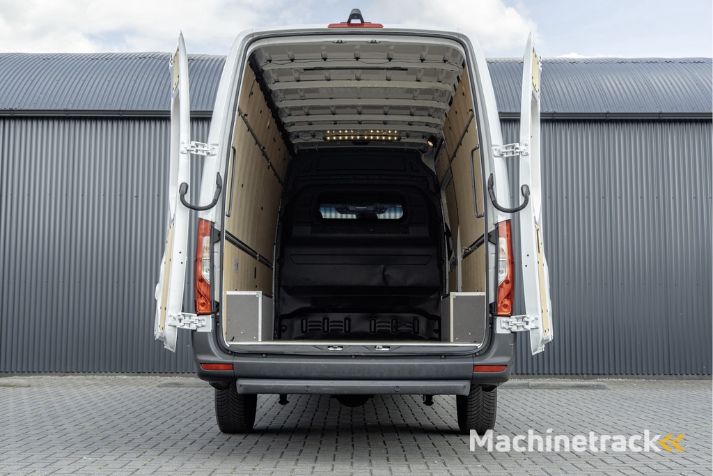 Mercedes-Benz Sprinter 317 CDI | L3H2 | Automaat met Flippers | MBUX | Camera | Climate | Cruise | PDC | Euro 6