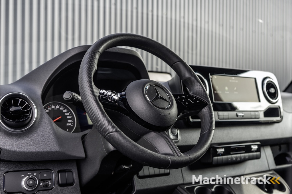 Mercedes-Benz Sprinter 317 CDI | L3H2 | Automaat met Flippers | MBUX | Camera | Climate | Cruise | PDC | Euro 6
