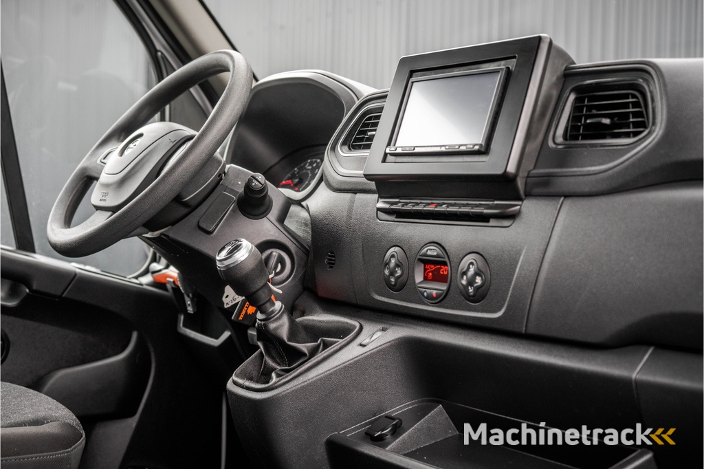 Opel Movano **2.3 Turbo | Bakwagen met Laadklep | 146 PK | Laadvermogen: 1203KG | Cruise | Navigatie | MF Stuur**