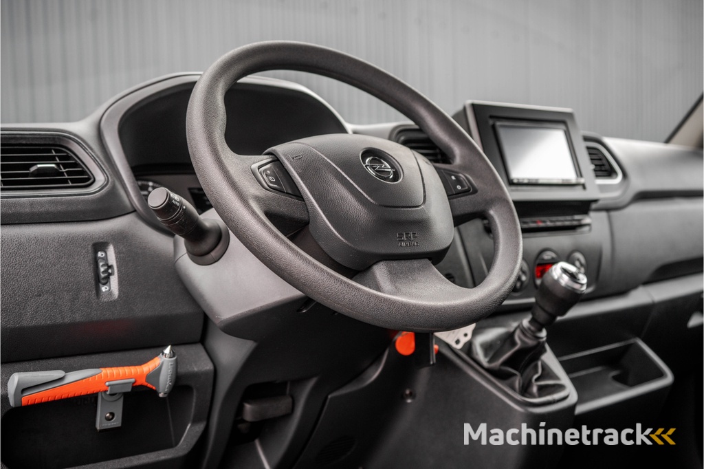 Opel Movano **2.3 Turbo | Bakwagen met Laadklep | 146 PK | Laadvermogen: 1203KG | Cruise | Navigatie | MF Stuur**