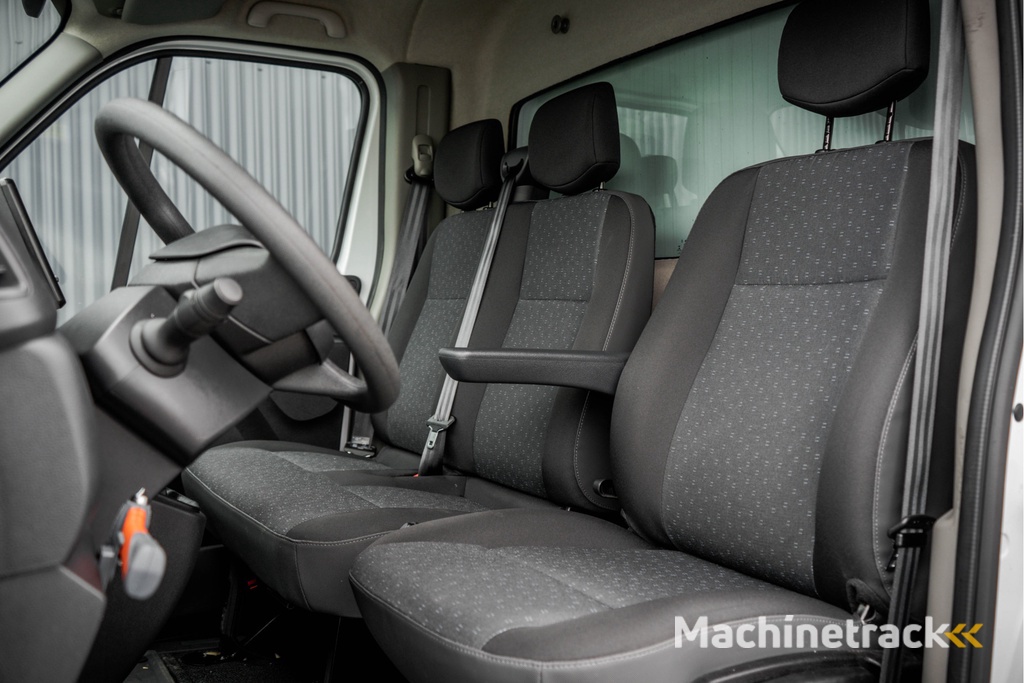 Opel Movano **2.3 Turbo | Bakwagen met Laadklep | 146 PK | Laadvermogen: 1203KG | Cruise | Navigatie | MF Stuur**