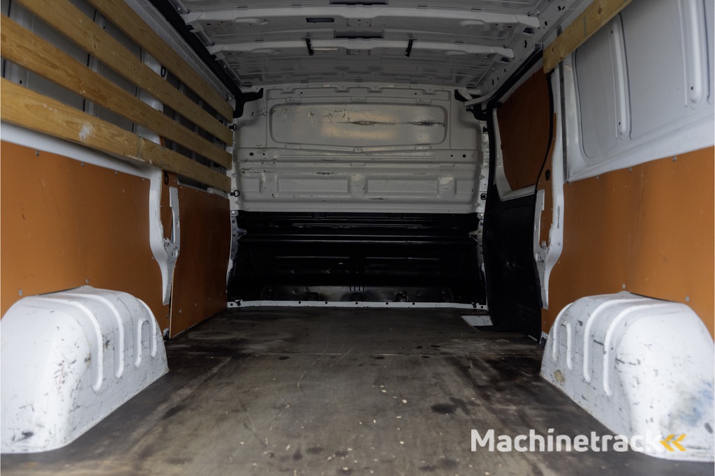 Renault Trafic dCi 120 T29 | L2H1 | LED | Navigatie | Cruise | Airco | Euro 6