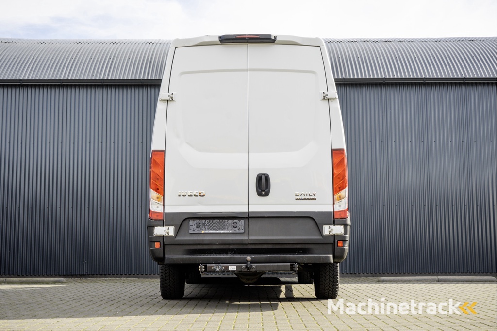 Iveco Daily **35S14V 2.3 L2H2 | Automaat | Euro 6 | Cruise | Climate | 3500 KG Trekgewicht | Trekhaak**