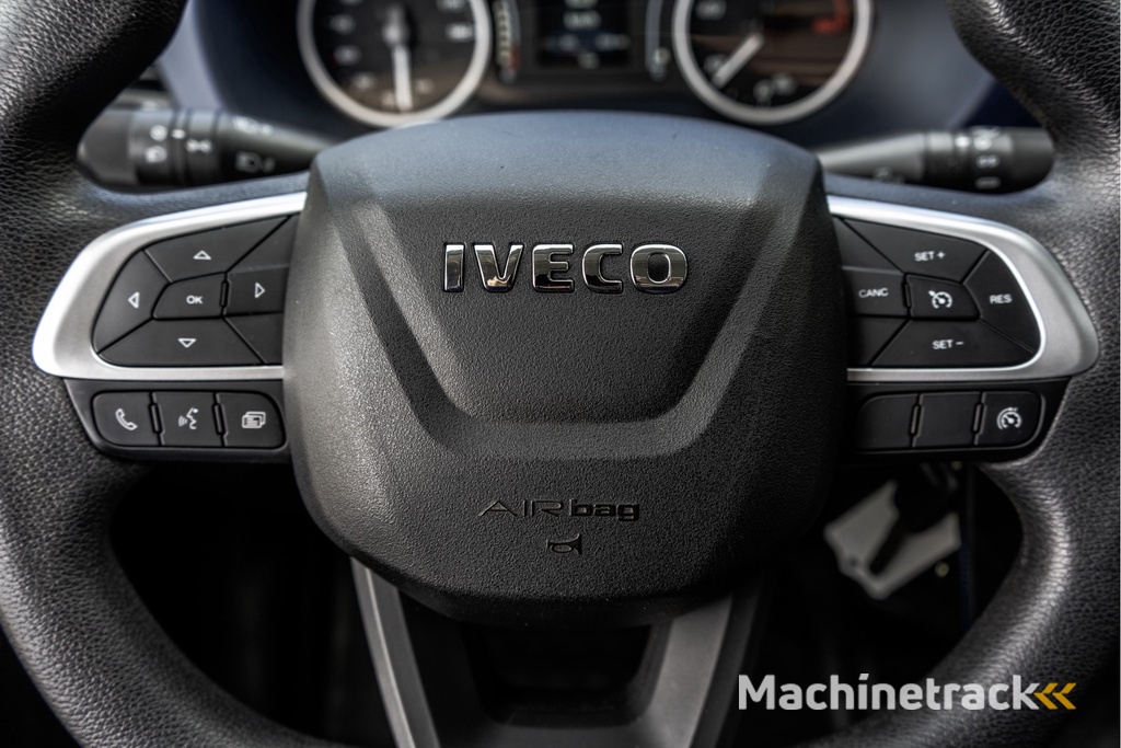 Iveco Daily **35S14V 2.3 L2H2 | Automaat | Euro 6 | Cruise | Climate | 3500 KG Trekgewicht | Trekhaak**