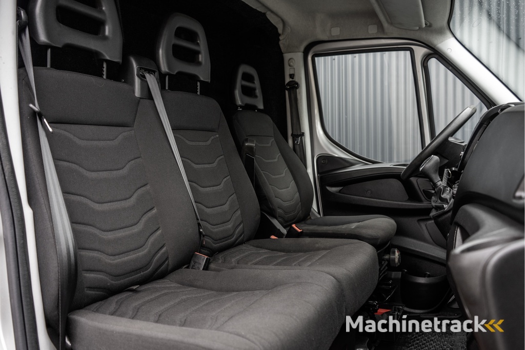 Iveco Daily 50C17 | 170 PK | Automaat | 5-meter laadbak | Cruise | Luchtgeveerd