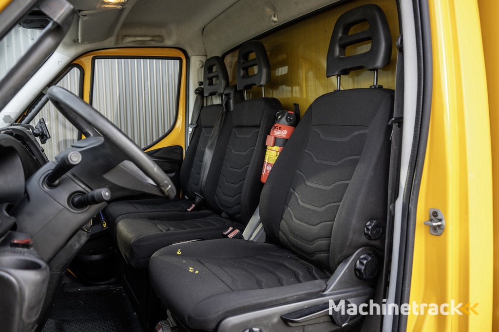 Iveco 70C17 Bakwagen met Laadklep | Luchtvering | Climate | Cruise | Tachograaf | 3.5T Trekgewicht | Sperdifferentieel | Euro 6