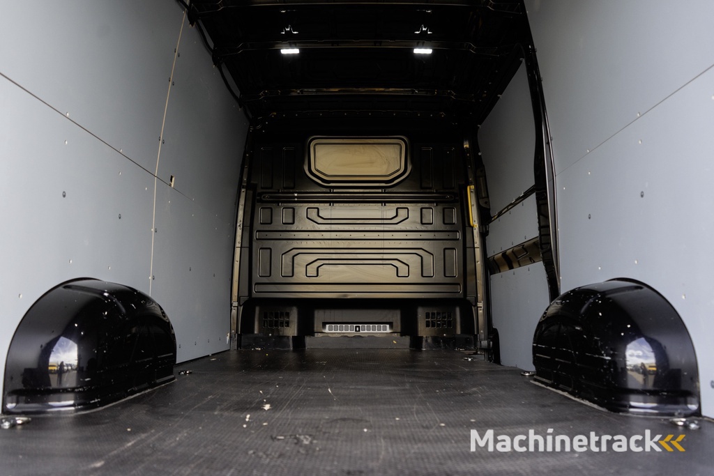 Volkswagen Crafter 2.0TDI 140PK 30 TDI | L3H2 | NW Model | Navi | CarPlay | Camera | Cruise | Climate | PDC | Euro 6