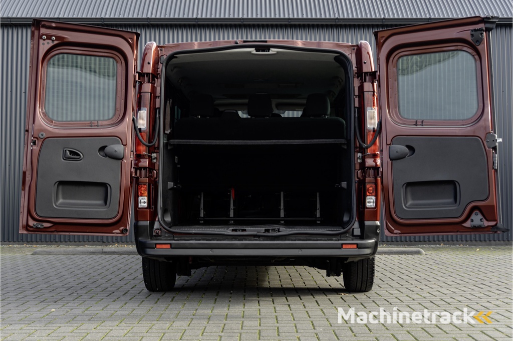 Renault Trafic Blue dCi 150PK | L2H1 | 9-Zits | LED | Canera | Navi | Zijschuifdeur R+L | Cruise | Airco | PDC | Euro 6