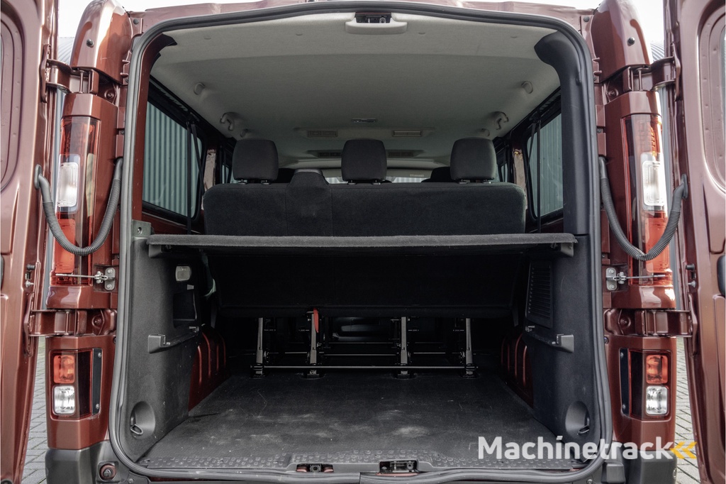 Renault Trafic Blue dCi 150PK | L2H1 | 9-Zits | LED | Canera | Navi | Zijschuifdeur R+L | Cruise | Airco | PDC | Euro 6