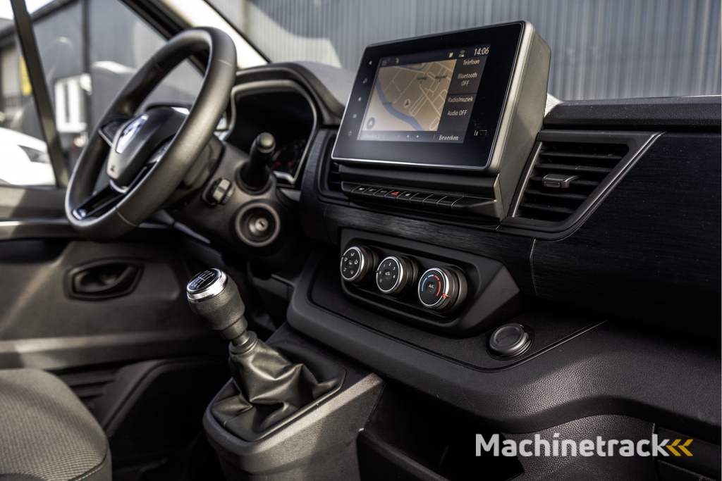 Renault Trafic Blue dCi 150PK | L2H1 | 9-Zits | EX BTW/BPM | LED | Canera | Navi | Zijschuifdeur R+L | Cruise | Airco | PDC | Euro 6