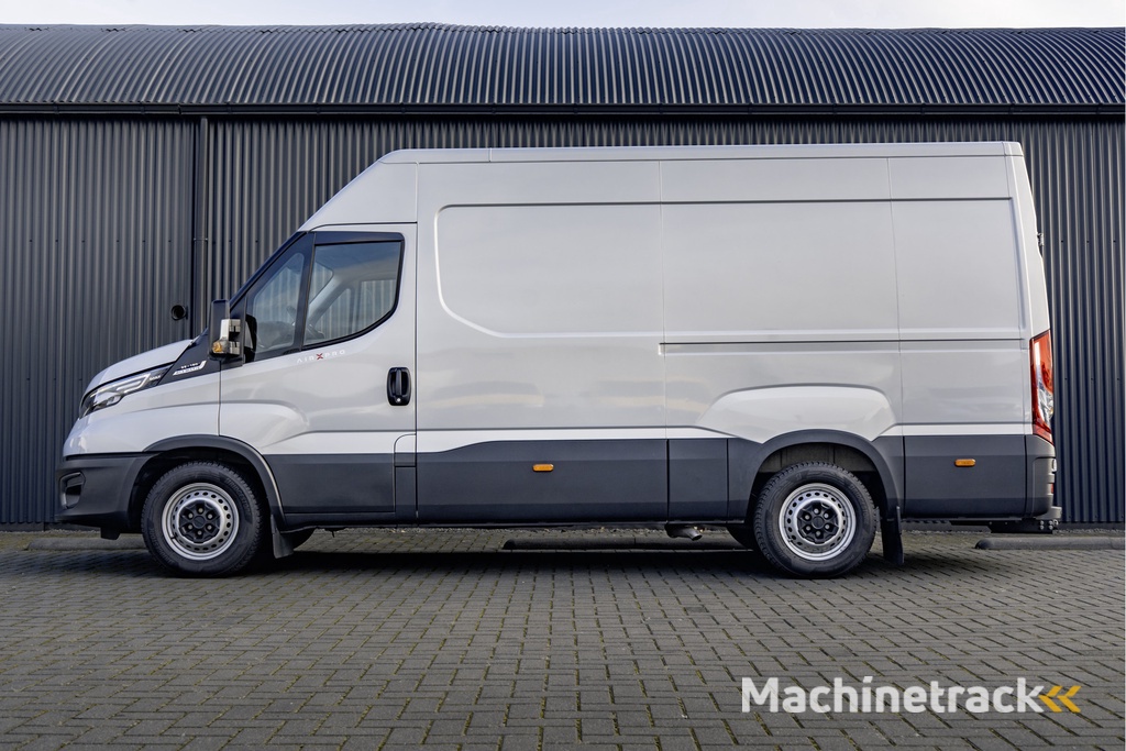 Iveco Daily 35S16V L2H2 | Automaat | Air-Pro Editie | Luchtvering | LED | Camera | Navi | PDC | 3.5T Trekgewicht | Oprijplaat | Cruise | Euro 6