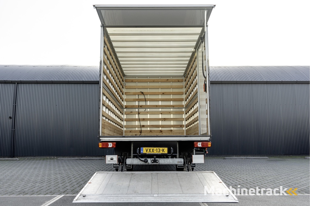 Iveco Daily 35C18 | NW Model | Bakwagen met Laadklep | Automaat | LED | Navi | 3.5T Trekhaak | Climate | Cruise | Euro 6