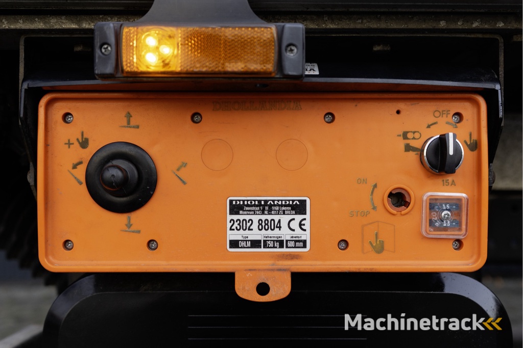 Iveco Daily 35C18 | NW Model | Bakwagen met Laadklep | Automaat | LED | Navi | 3.5T Trekhaak | Climate | Cruise | Euro 6