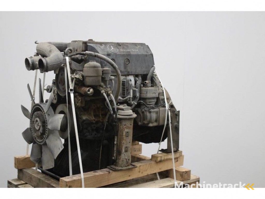 Mercedes-Benz OM904LA.E2/5