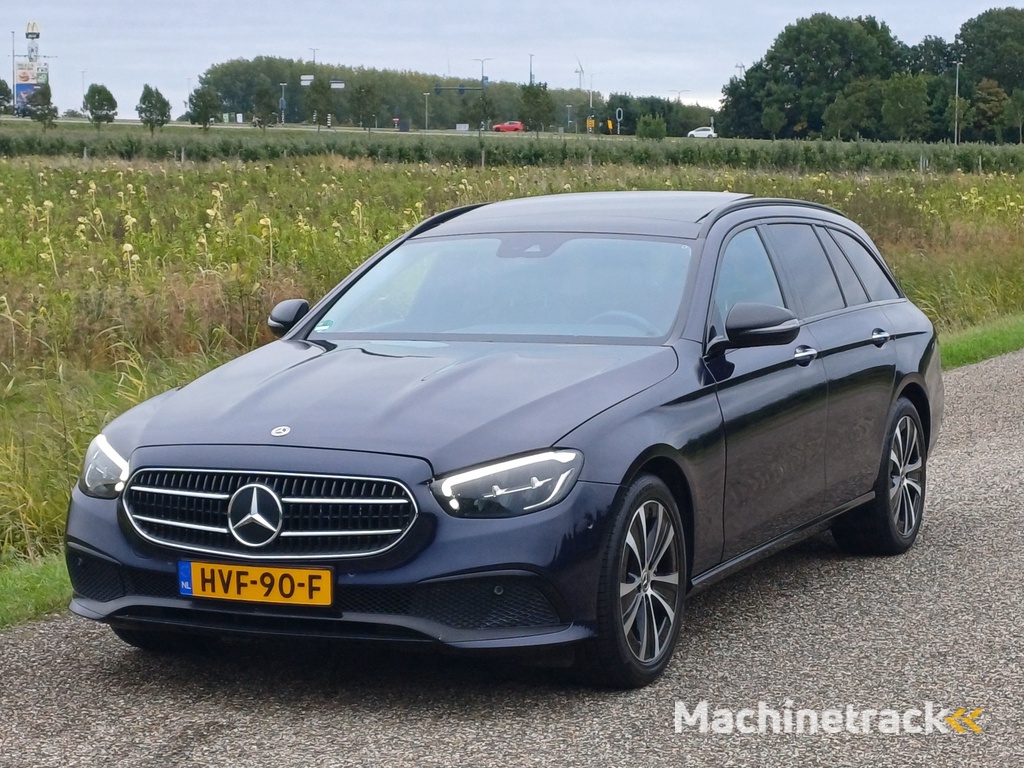 Mercedes-Benz E-klasse Estate 300 e Avantgarde /Pano/Cruise/18"/Sfeer/