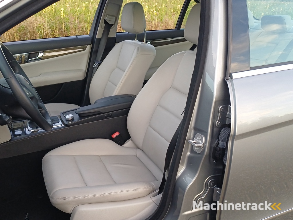 Mercedes-Benz C-klasse 350 Avantgarde 4-Matic /V6/Nieuwstaat !/Schuifdak/Harman Kardon/