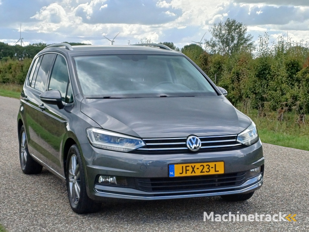 Volkswagen Touran 1.5 TSI Highline Business 7-Pers. /Navi/Carplay/Clima v+a/Argo Active/