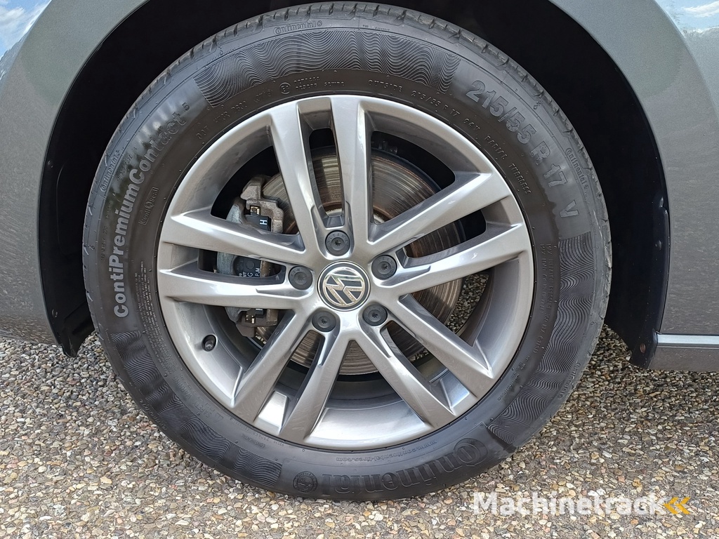 Volkswagen Touran 1.5 TSI Highline Business 7-Pers. /Navi/Carplay/Clima v+a/Argo Active/