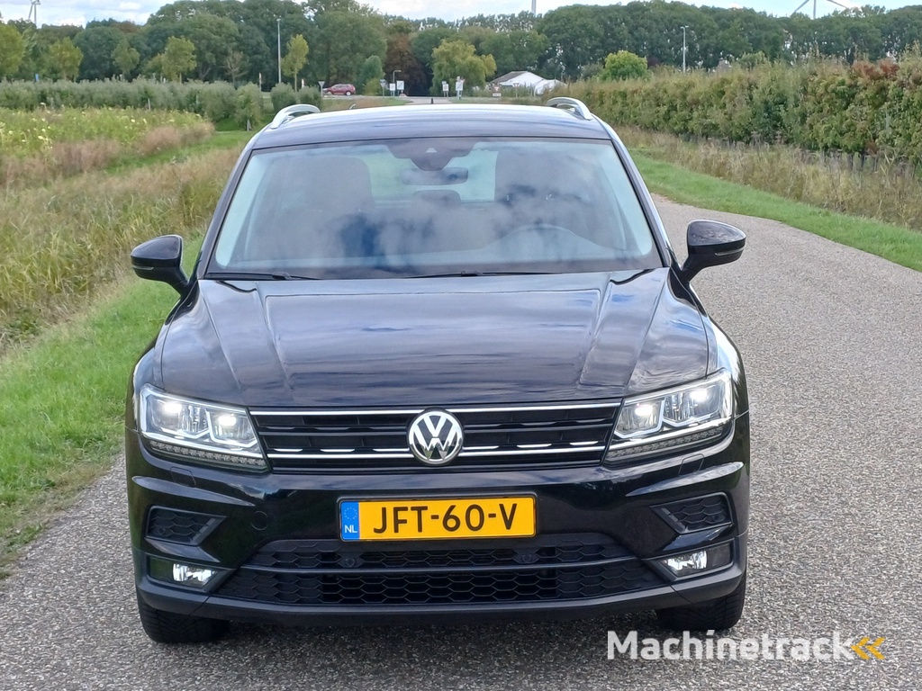 Volkswagen Tiguan 1.4 TSI Comfortline Business /Camera/Carplay/Navi/Cruise/18"/