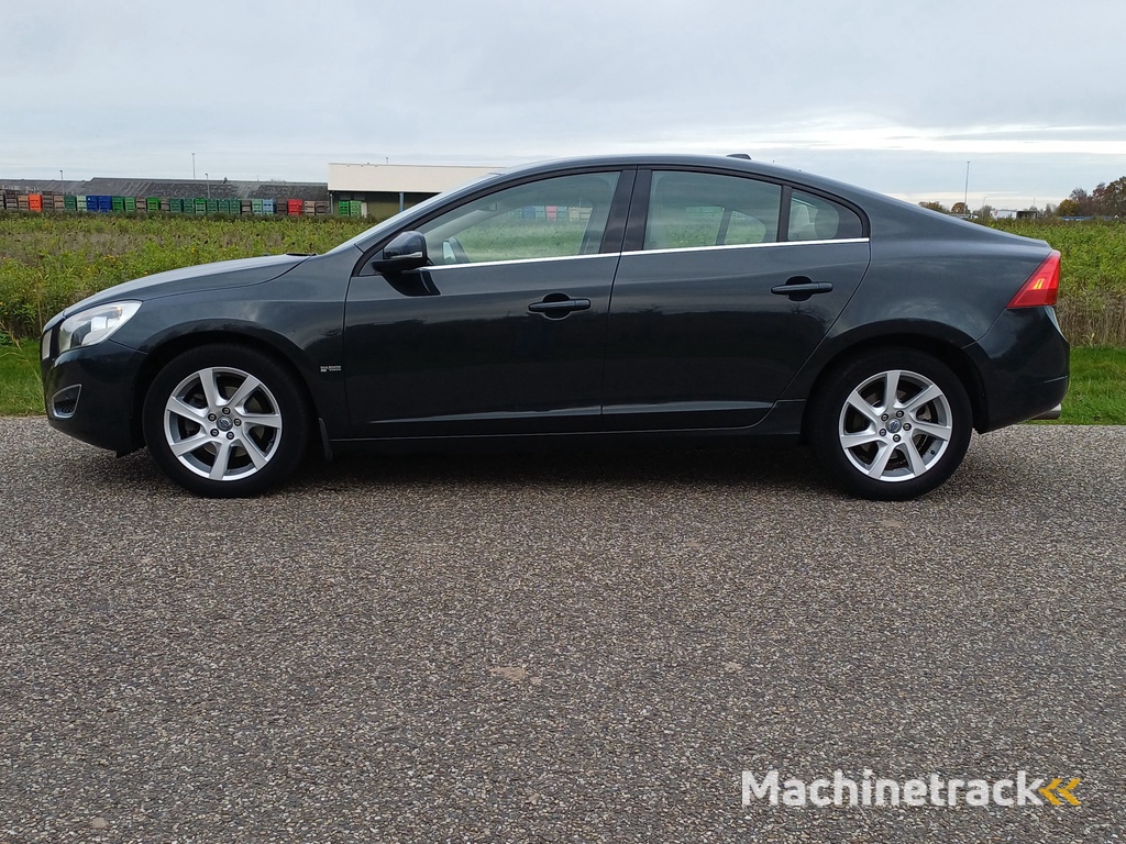 Volvo S60 2.0 D3 Business /Chique combinatie!/Origin.NL!/Dealer onderhouden!/