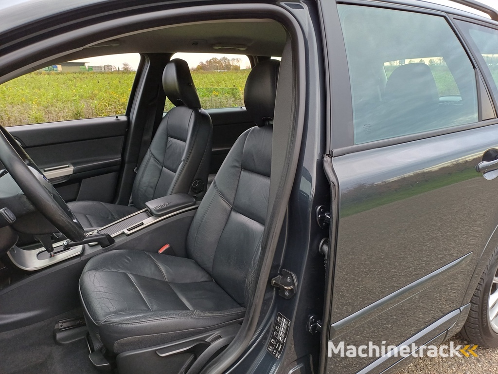 Volvo V50 2.4 Momentum /Goed onderhouden!/Leder/Trekh./Xenon/4-S/