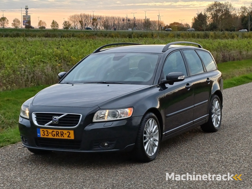 Volvo V50 2.4 Momentum /Goed onderhouden!/Leder/Trekh./Xenon/4-S/