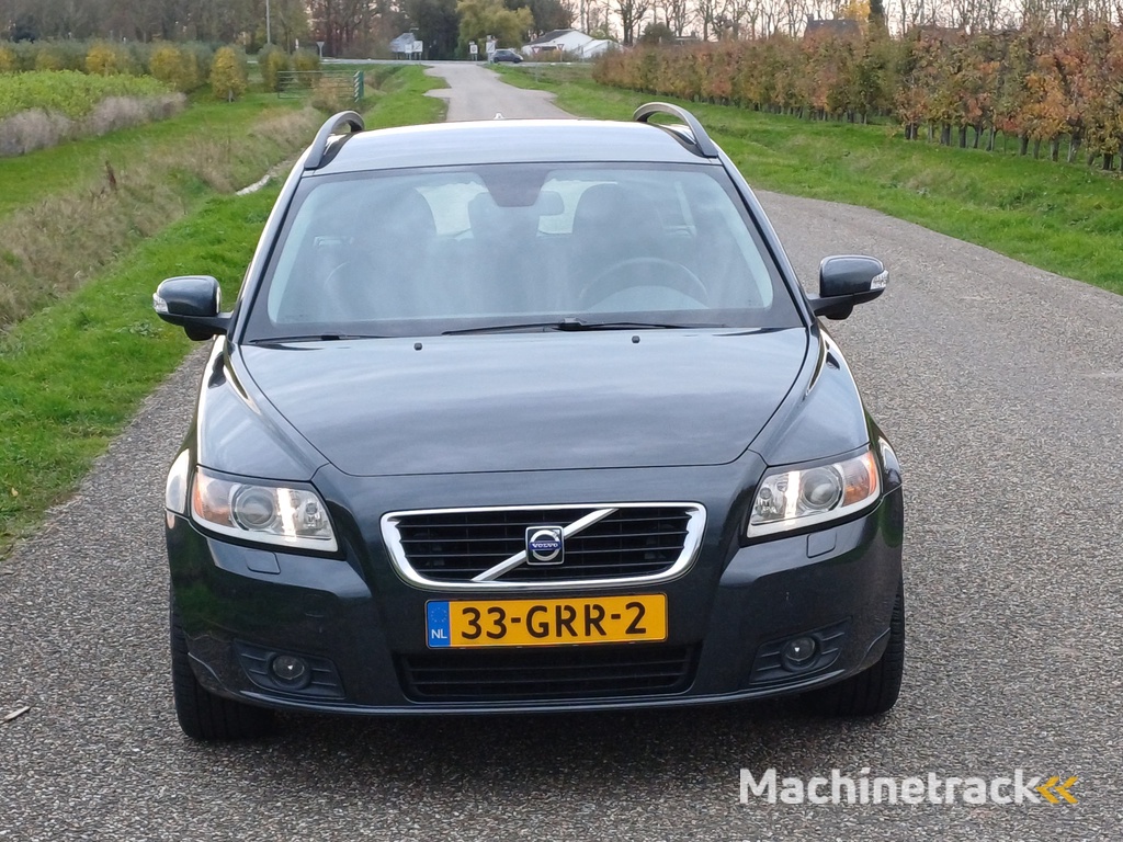 Volvo V50 2.4 Momentum /Goed onderhouden!/Leder/Trekh./Xenon/4-S/