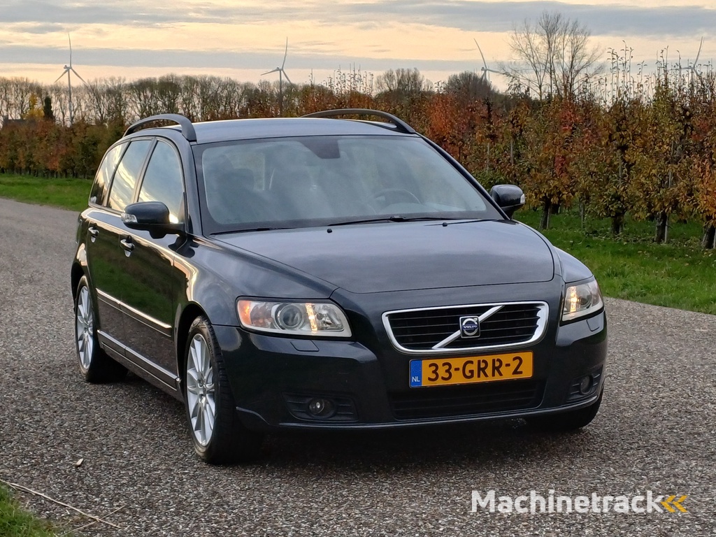 Volvo V50 2.4 Momentum /Goed onderhouden!/Leder/Trekh./Xenon/4-S/