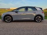 Minituur van Volkswagen ID.3 First 58 kWh /Lichte rijdbare schade rechts achter/