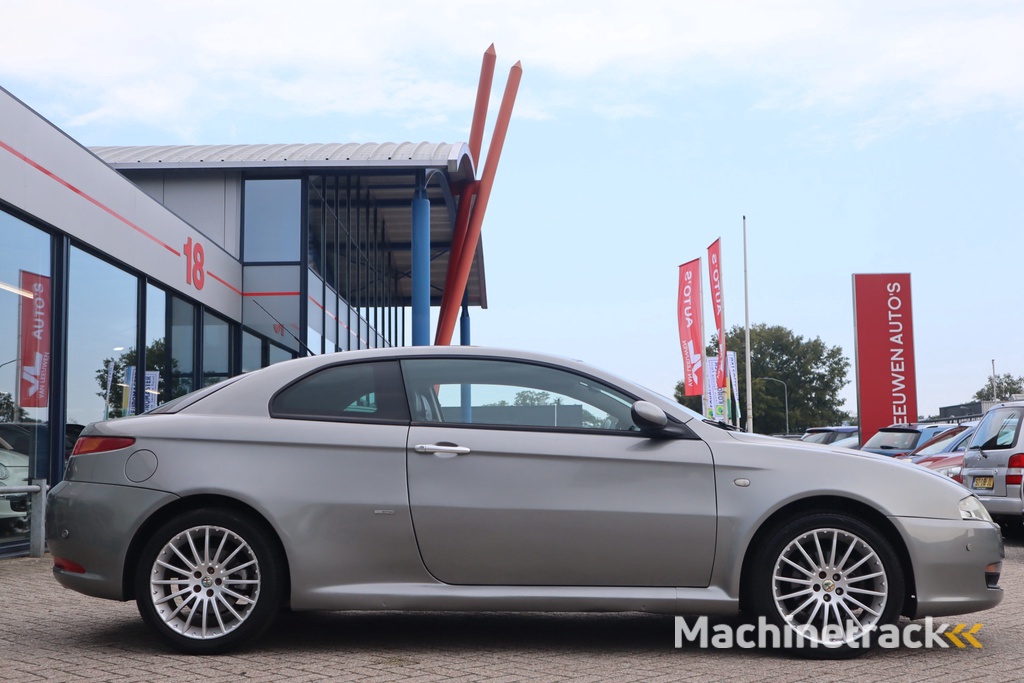 Alfa Romeo GT 2.0 JTS Distinctive Selespeed | Climate Control | Leer | APK 13-03-2026 |