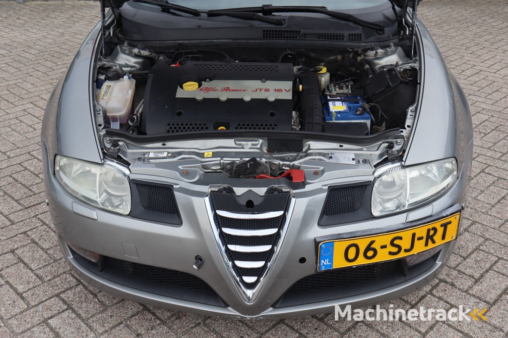 Alfa Romeo GT 2.0 JTS Distinctive Selespeed | Climate Control | Leer | APK 13-03-2026 |