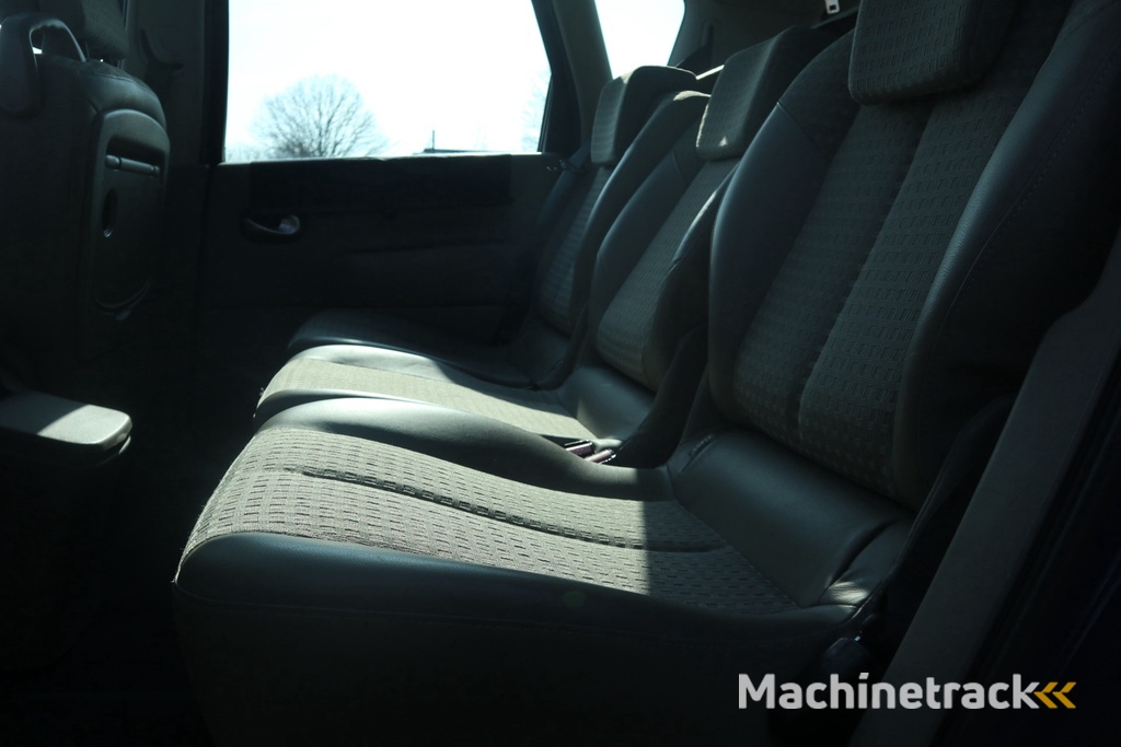 Renault Scénic 2.0-16V Privilège Luxe | Navi | Automatische Airco | Schuif- Kanteldak