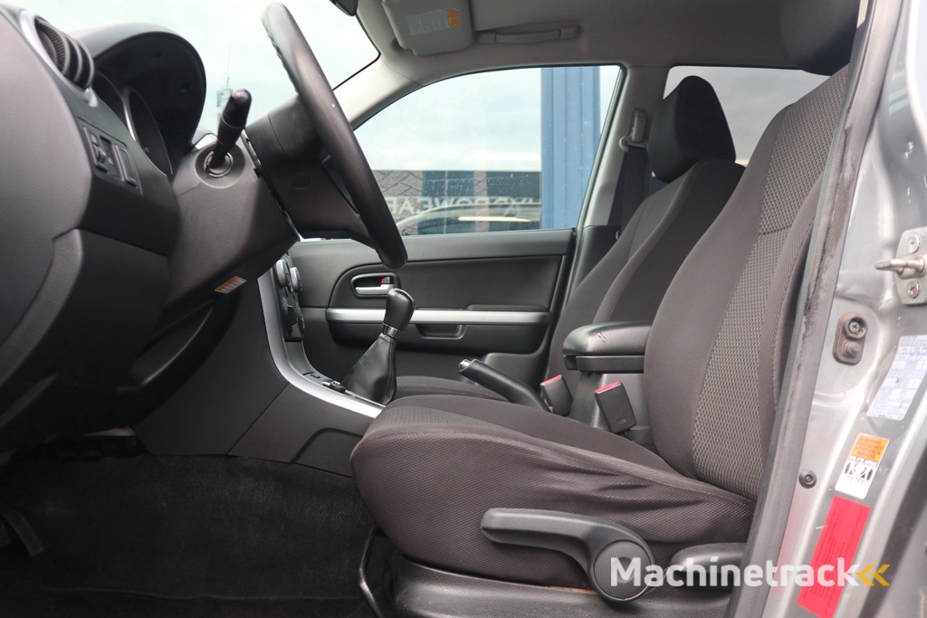 Suzuki Grand Vitara 2.0-16V Exclusive | Trekhaak | Airco | Lichtmetaal