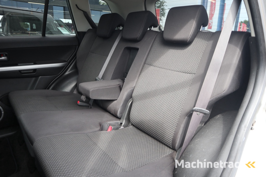 Suzuki Grand Vitara 2.0-16V Exclusive | Trekhaak | Airco | Lichtmetaal
