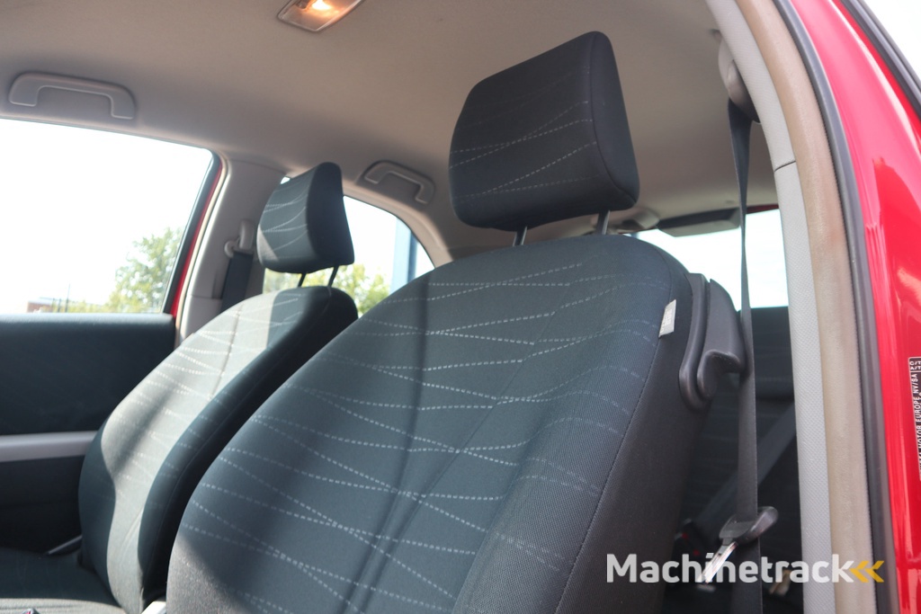 Toyota Yaris 1.3 VVTi Luna MMT | Automaat | Lees Tekst | Read Text