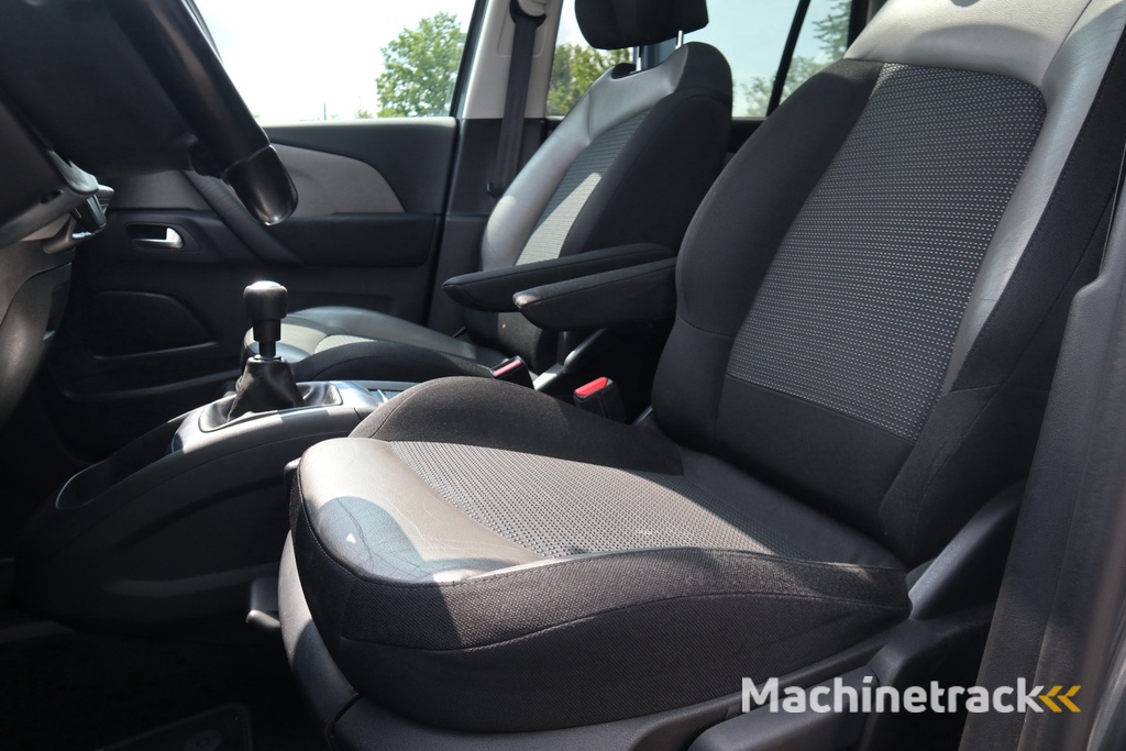Citroën Grand C4 Picasso 1.6 THP Business | Zo Mee | Lees Tekst | Read Text